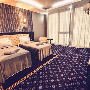 Zimmer mit zwei Einzelbetten